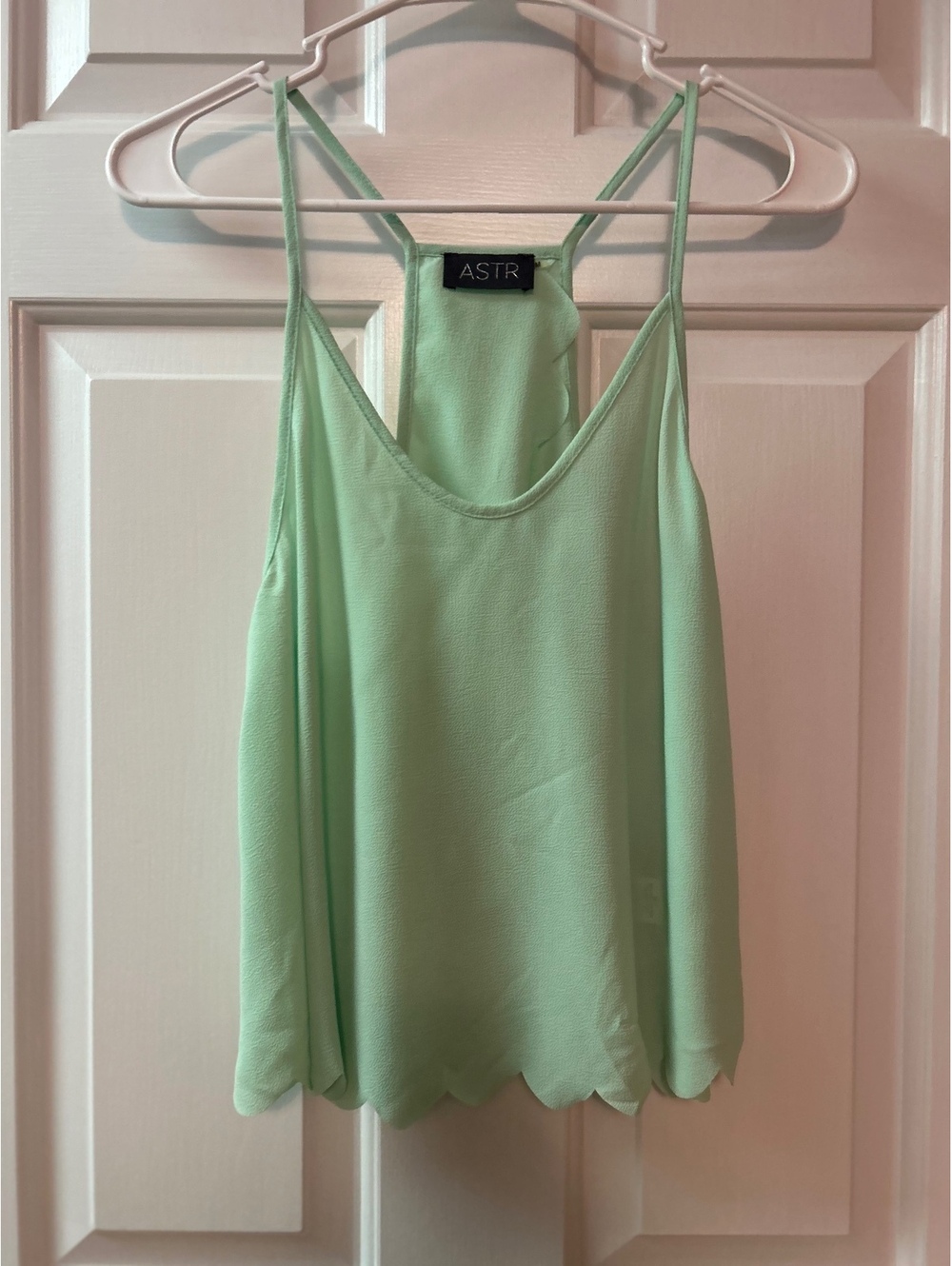 ASTR Mint Green Scalloped Edge Sleeveless Top, Size Medium